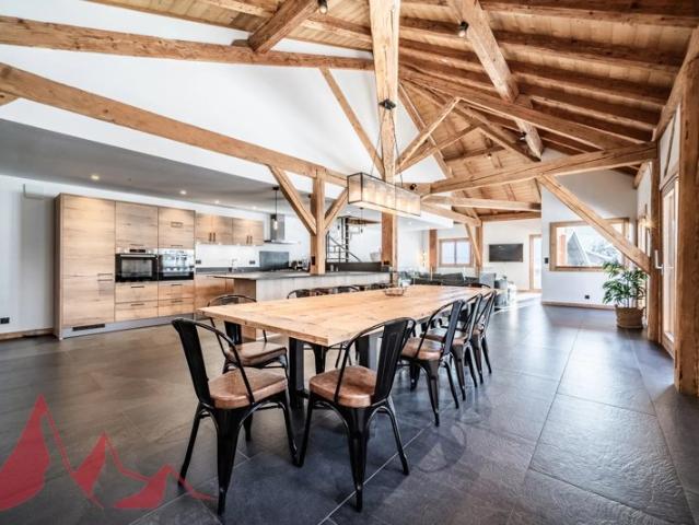Magnifique chalet neuf de 5 chambres avec jardin, MORZINE