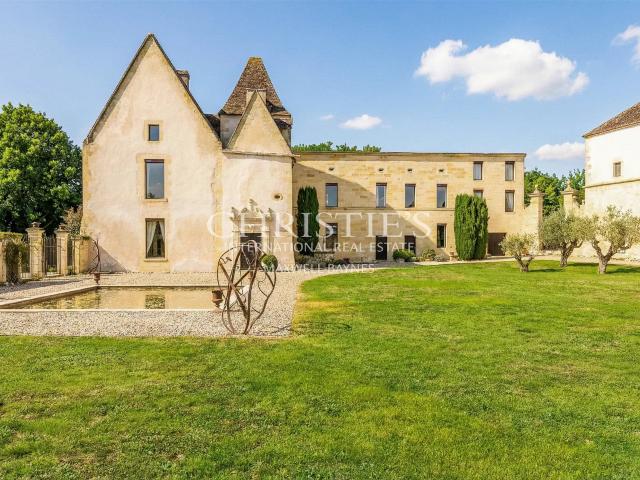 Magnifique Château historique avec une petite activité vitic. 694m² Libourne