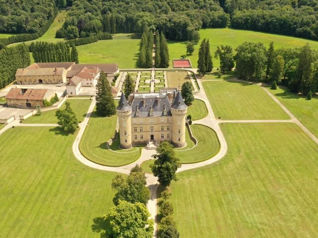 Magnifique Château sur 132 hectares