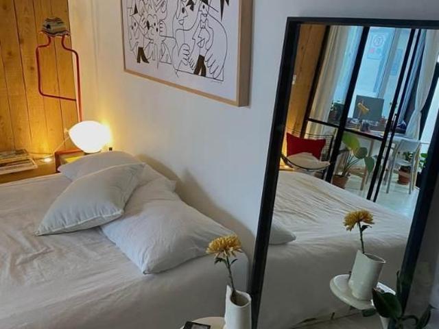 Magnifique Condo Style Loft Unique A louer Ville Marie Montreal