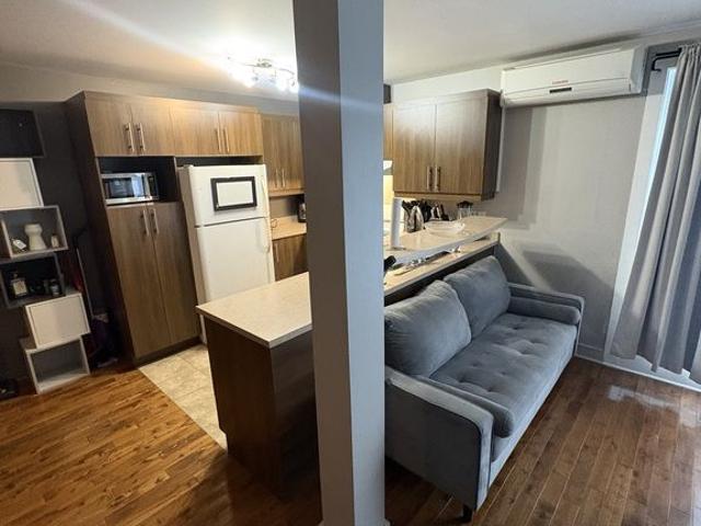 Magnifique Condo 3½ TOUT MEUBLÉ Et TOUT