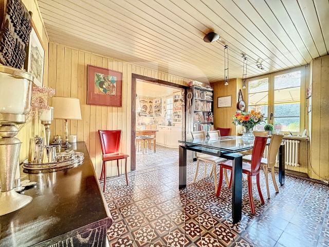 Magnifique corps de ferme au coeur du village | dreamo. Ch