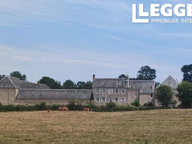 Magnifique corps de ferme avec 2 h de terrain, à 15 min de la plage d'Omaha Beach et à 10 min de Bayeux
