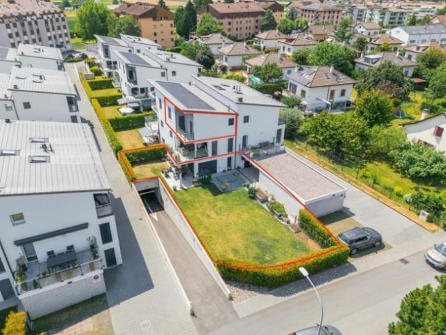 Magnifique duplex 4.5 pièces avec jardin, terrasses et place de parc souterraine incluse