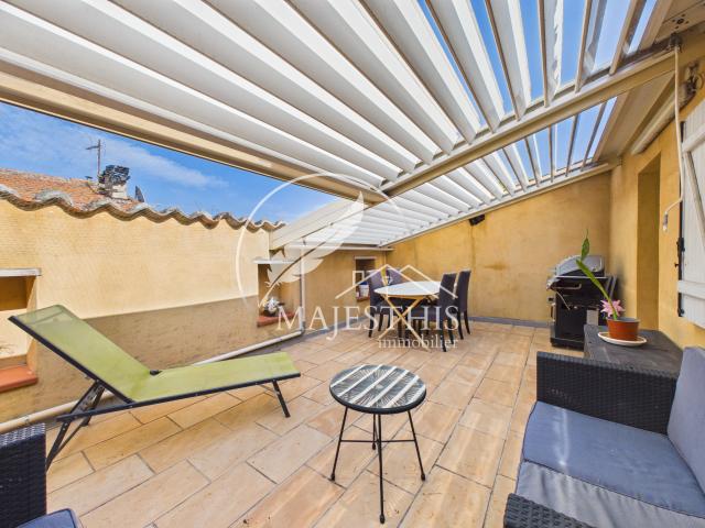 Magnifique duplex T4 de 90,62m2 à SOLLIES PONT avec terrasse Tropezienne