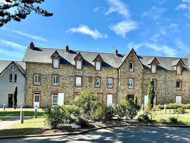 MAGNIFIQUE DUPLEX ACCES DIRECT CHEMIN COTIER SAINT MARC SUR MER