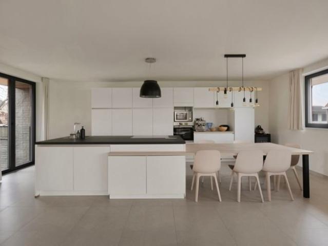 Magnifique duplex avec vue sur champs