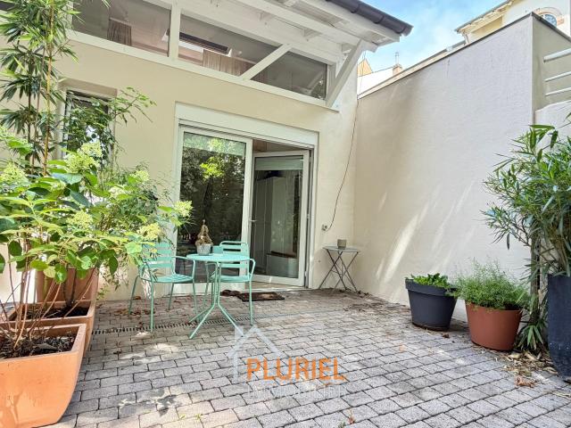 Magnifique Duplex meublé de 2 pièces quartier de l’Orangerie Joli 3 pièces 64m² à GRIESHEIM SUR SOUFFEL Joli 2 pièces 57.7m² meublé à la Robertsau Très joli 2 pièces Meublé 48,33m² quartier Forêt Noire Joli 2 pièces 48m² à NEUDORF