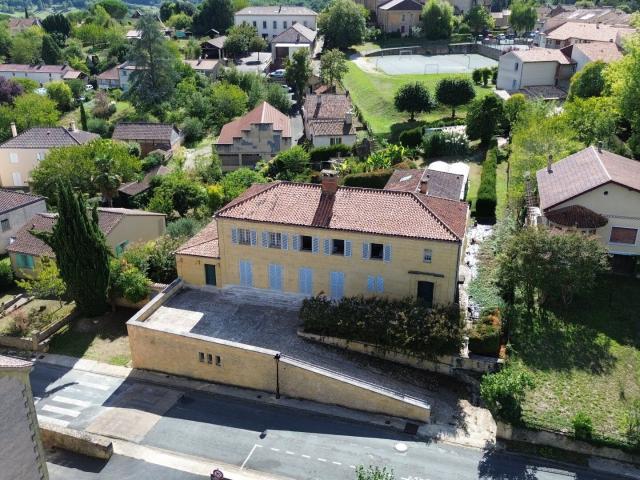 Magnifique demeure au coeur d'un des plus beaux villages du. 320m² Belvès