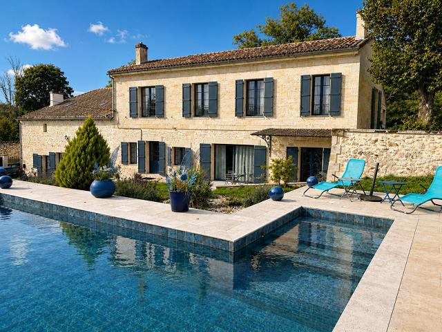 Magnifique demeure en pierre avec piscine et gîte 424m² Saint Emilion