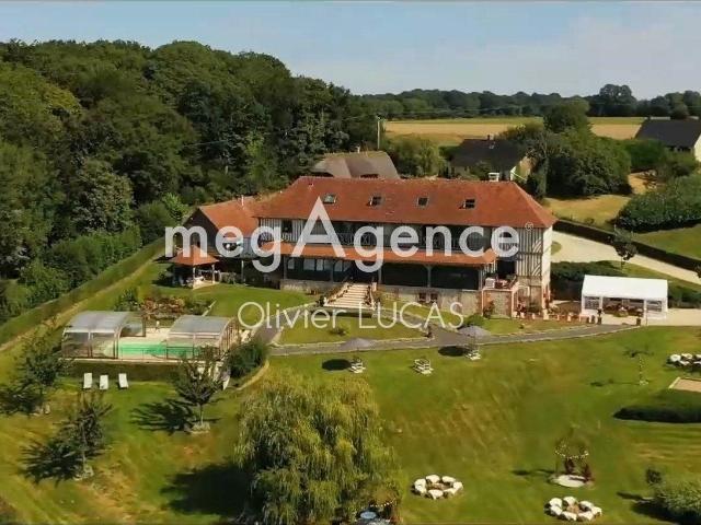 Magnifique domaine avec vue panoramique sur les boucles de S. 1049m² Saint Samson de la Roque