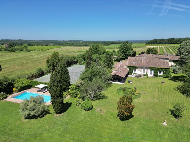 Magnifique domaine de caractère 480m² Castillon la Bataille
