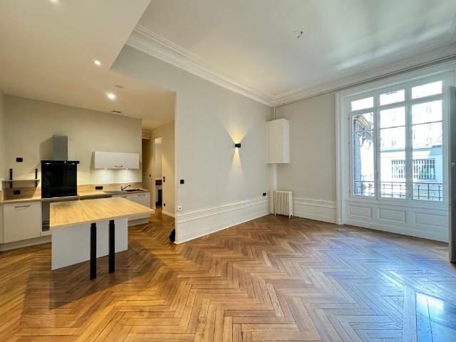 Magnifique F3 rénové à NEUF de 73m2 avec BALCONNET