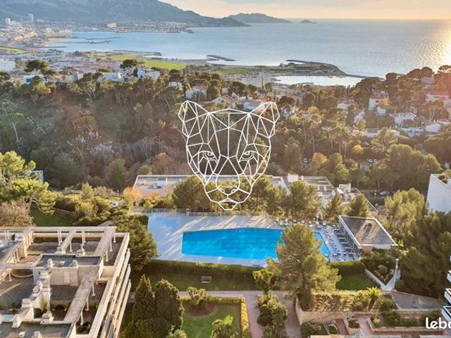 Magnifique F3/F4 de 94 m2 RESIDENCE LA CADENELLE proche Carré d'or