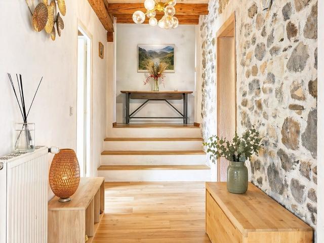 Magnifique Ferme Authentique Au Coeur Du Village De Faucigny. 134m² Faucigny