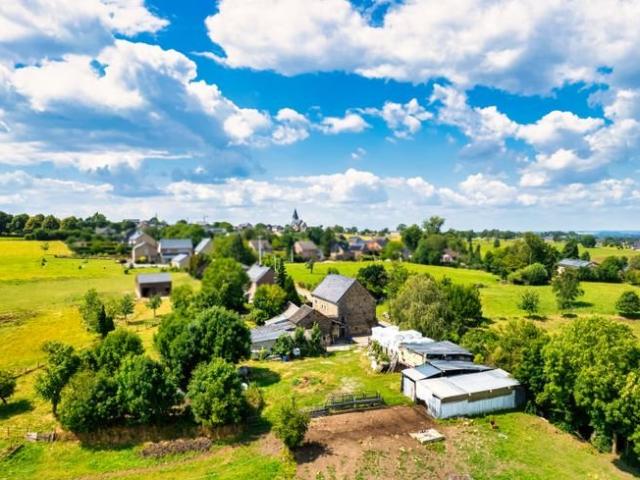 Magnifique ferme sur terrain de +/ 10.000m²
