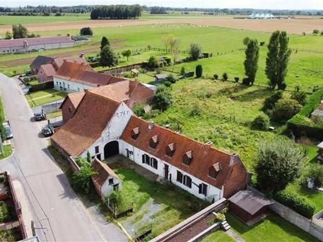 Magnifique fermette à la campagne avec grand terrain