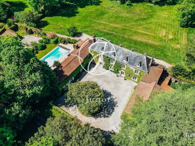 Magnifique folie nantaise 5 Hectares – 5 Chambres Piscine Tennis