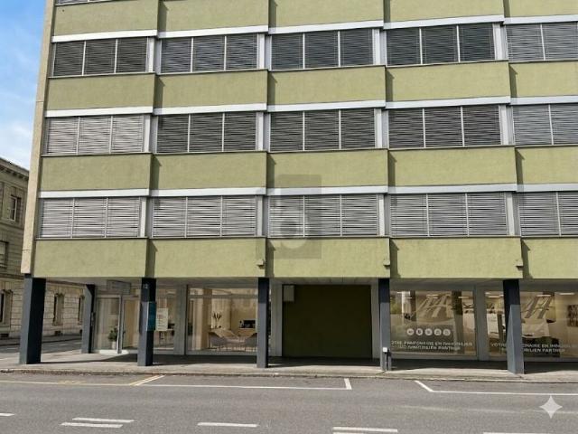 MAGNIFIQUE LOCAUX COMMERCIAUX