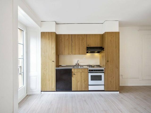 Magnifique logement au coeur du centre ville d'Yverdon les Bains! Dreamo. Ch