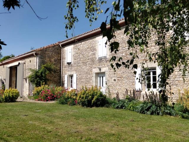 Magnifique Longère en Pierre, Maison d’Amis, Piscine, Vaste. 306m² Ventouse