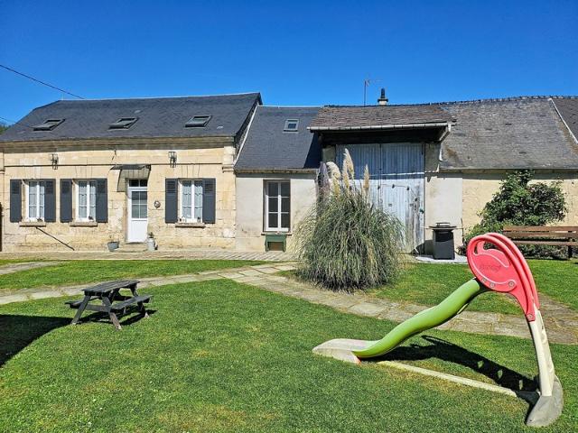 MAGNIFIQUE LONGERE EN PIERRES DE TAILLE, RENOVEE !