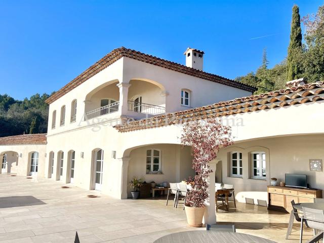 Magnifique Panorama Pour Cette Propriete D'exception 483m² Cabris