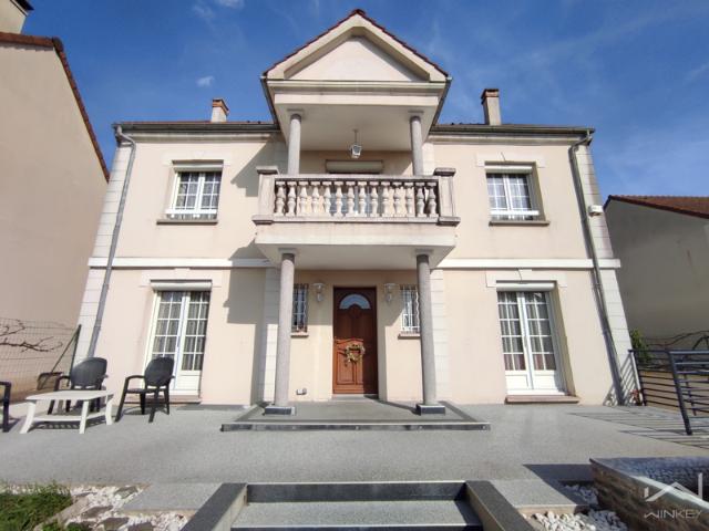 Magnifique Pavillon indépendant T 7/8 en parfait état