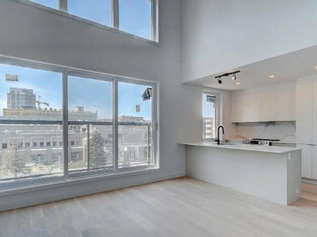 MAGNIFIQUE PENTHOUSE CONSTRUCTION 2022 5 MINUTES DU MÉTRO