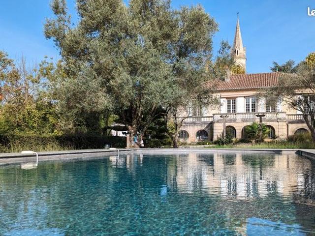 MAGNIFIQUE propriété 450 M2 4000 M2 de terrain QUARTIER CALME
