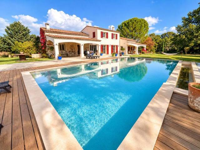 Magnifique propriété à Trets au calme sur parcelle de 4358 m²