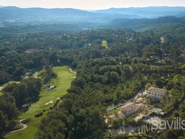 Magnifique propriété au sein du domaine