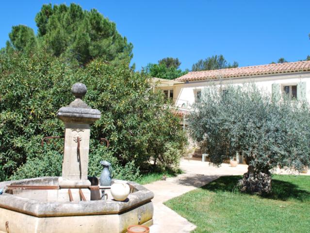 MAGNIFIQUE PROPRIETE COTIGNAC