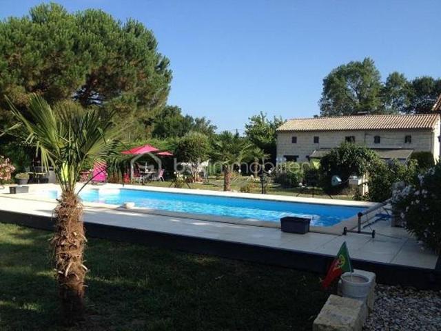 MAGNIFIQUE PROPRIETE DE 257 M2 AVEC 6 CHAMBRES, 4 SDB, PISCINE ET UN GITE DE 67 M2 AVEC 2 CHAMBRES !