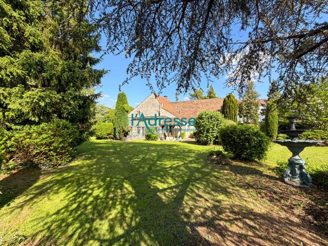 Magnifique propriété du XVIII sur un parc de 2 807m²