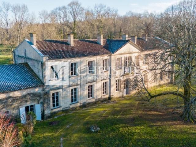 Magnifique propriété historique aux portes de Saint Emilion et Libourne