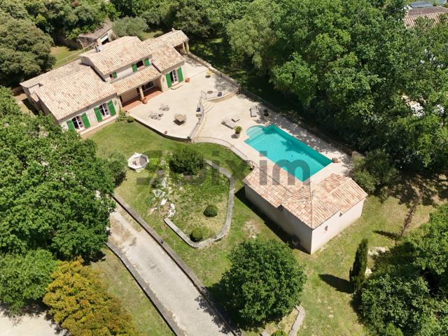 Magnifique propriété provençale 175m² Castillon Du Gard