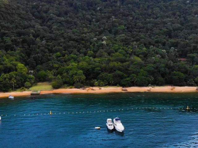 Magnifique propriété située en bord de mer sur Ilha Grande, à Angra dos Reis