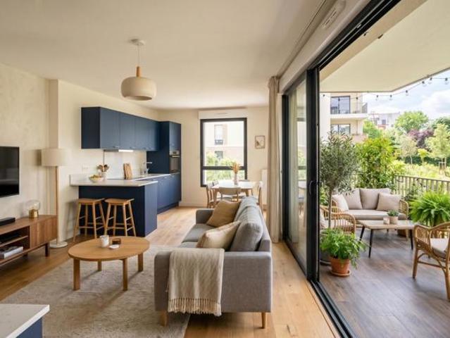 Magnifique rez de jardin avec extérieur proche RER A PIED