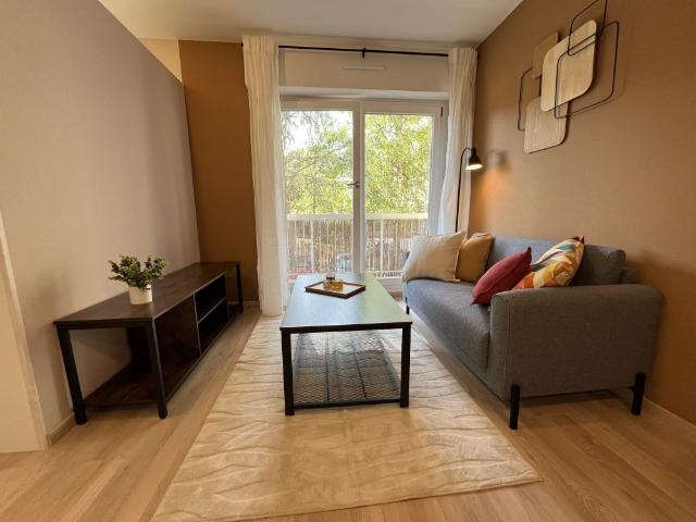 Magnifique studio rénové avec un balcon et une cave Neudorf / rue du Lazaret