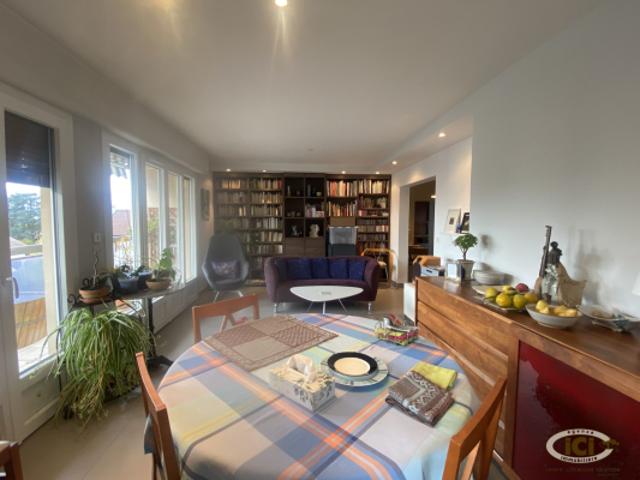 Magnifique T4 de 96m² avec doubles balcons en dernier étage