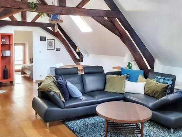 Magnifique T4 en triplex, refait à neuf et meublé