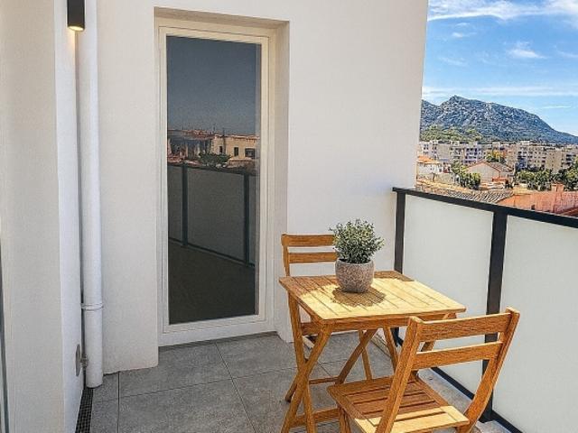 MAGNIFIQUE T2 DE 37M² + BALCON DE 5M² EN ÉTAGE – MARSEILLE 8ème
