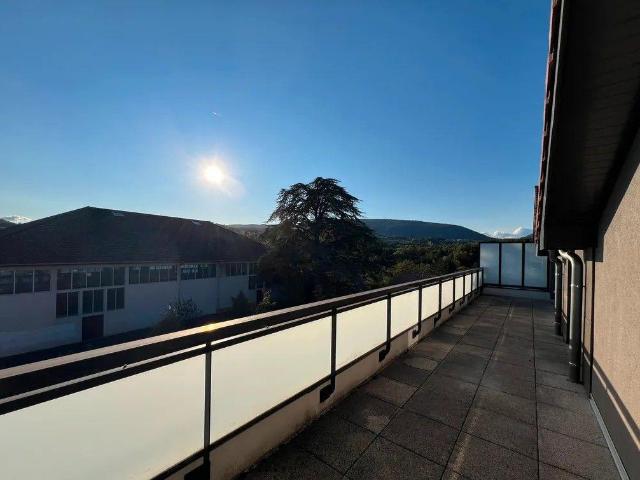 Magnifique T3 meublé 75 m² avec terrasse de 29 m²
