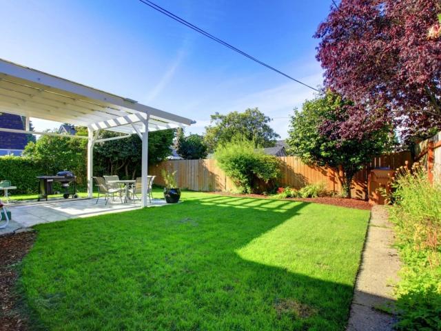 MAGNIFIQUE T3 EN REZ DE JARDIN AVEC PISCINE