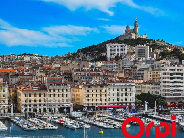 MAGNIFIQUE TYPE 4 SITUE AU COEUR DU CENTRE VILLE DE MARSEILLE A LA LIMITE DU 1ER ET 7EME ARRONDISSEMENT