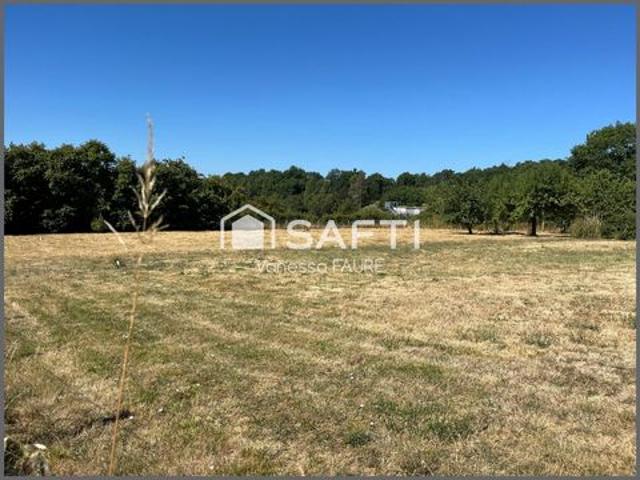 Magnifique Terrain Constructible de 1450 m2 TABANAC 33550