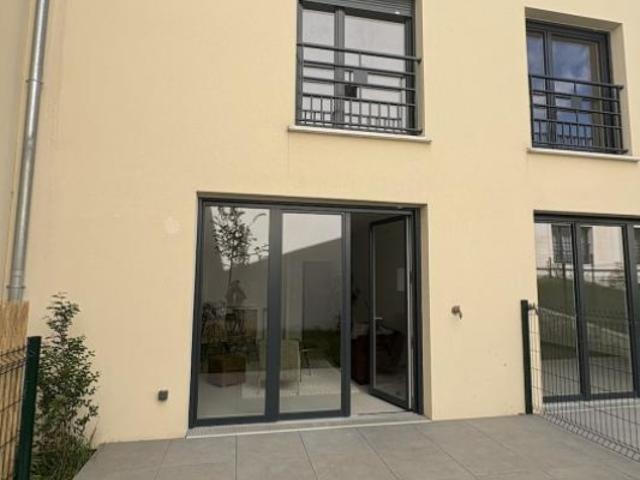 MAGNIFIQUE TRIPLEX DE 120M2 AVEC JARDIN