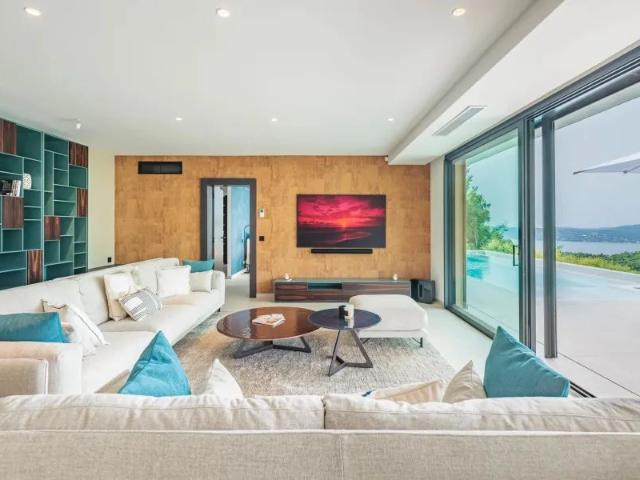 Magnifique villa moderne vue sur la mer Grimaud