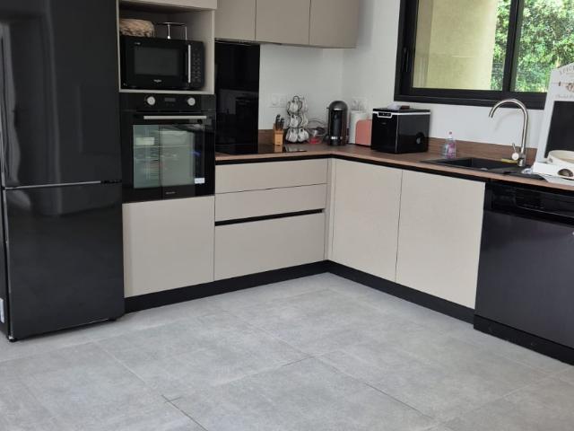 magnifique villa neuve de 96 m2 de superficie en zone naturelle, 3 chambres, garage